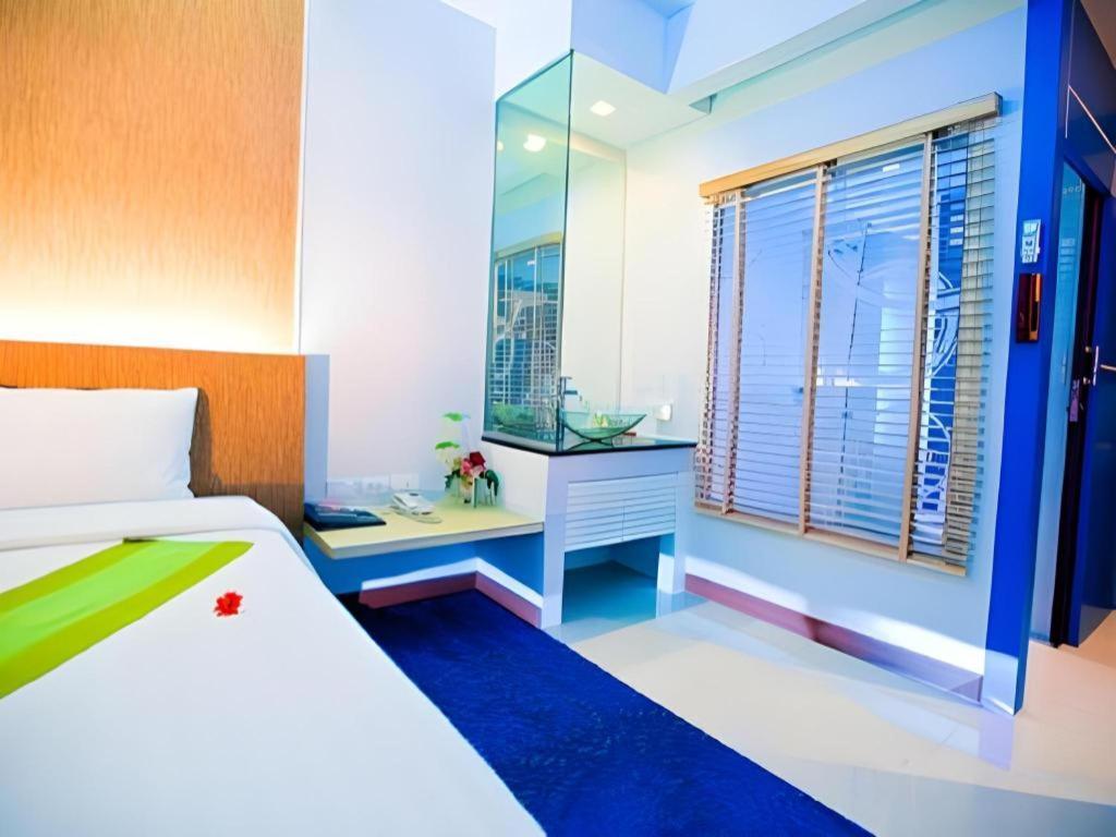 V-One Hotel Korat Nakhon Ratchasima Ngoại thất bức ảnh