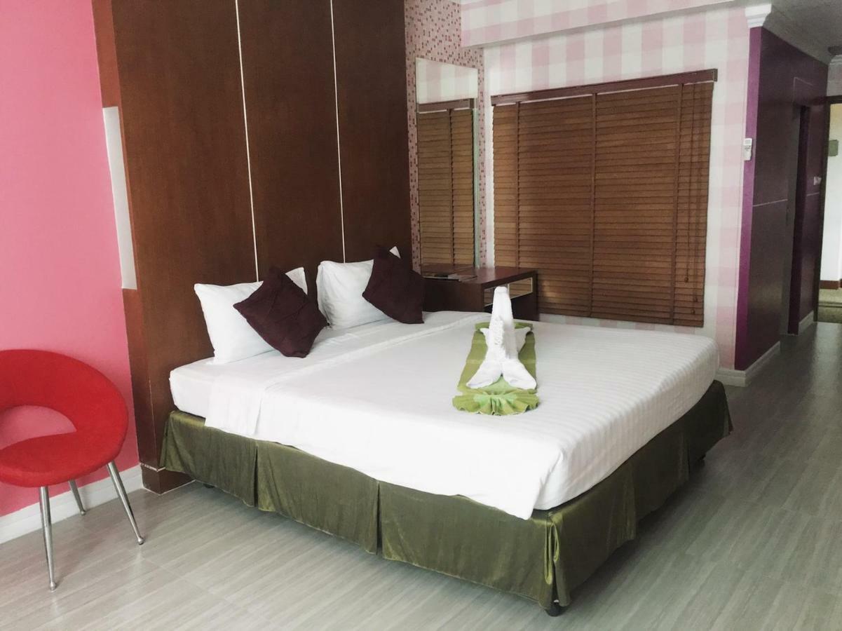 V-One Hotel Korat Nakhon Ratchasima Ngoại thất bức ảnh
